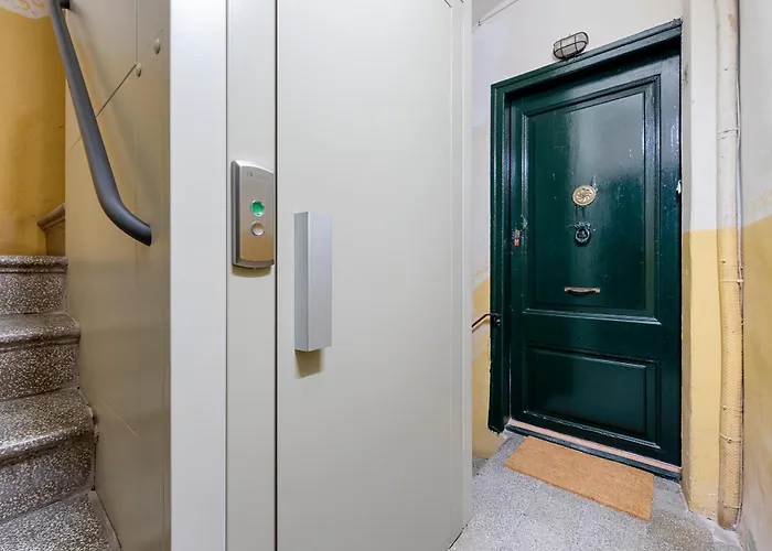 Hauzify I Domus Merceria Apartament